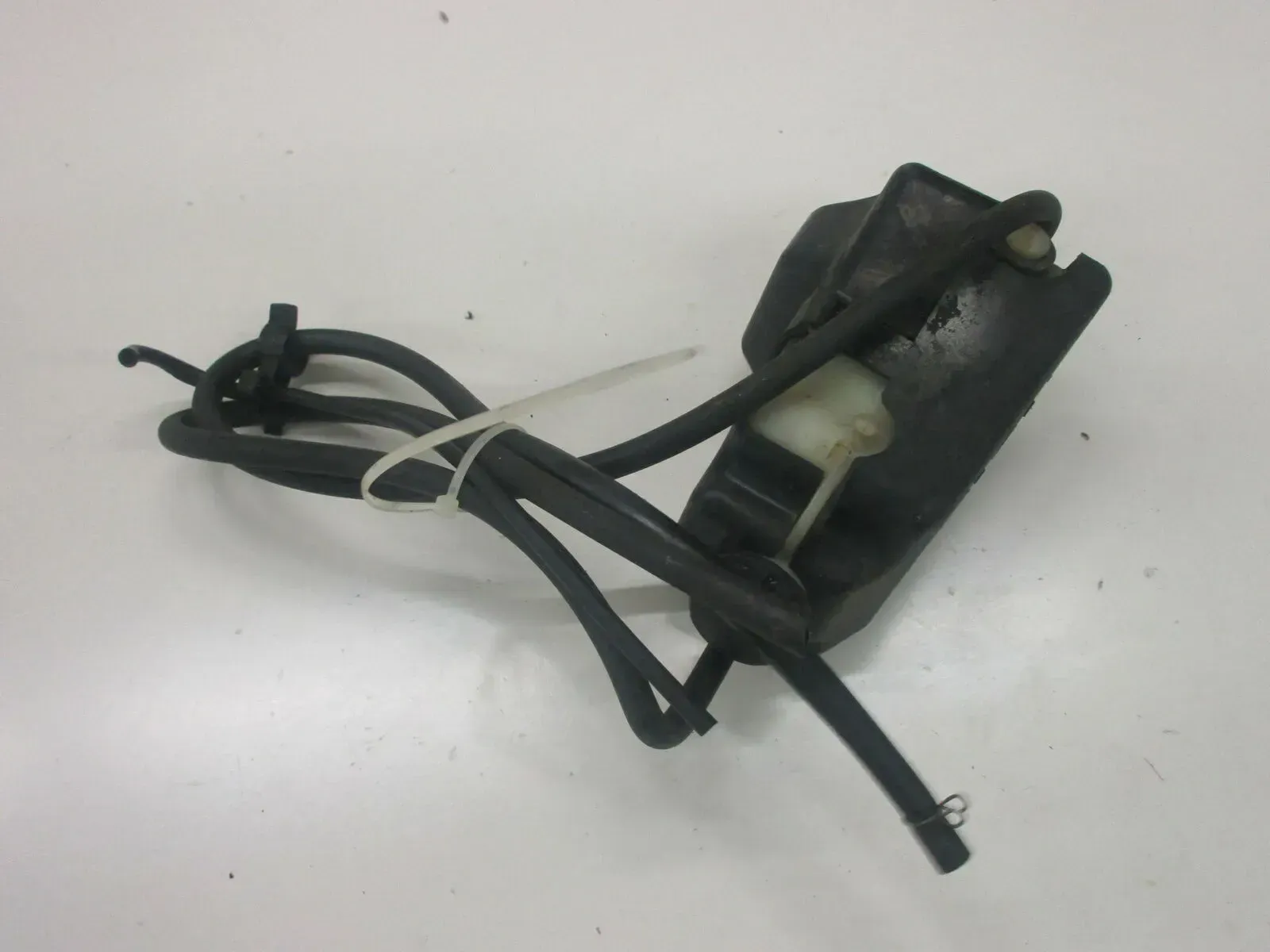 Kawasaki KLR 250 D KL Kühlwasserausgleichsbehälter Kühlerbehälter Motor Tank - Bild 1