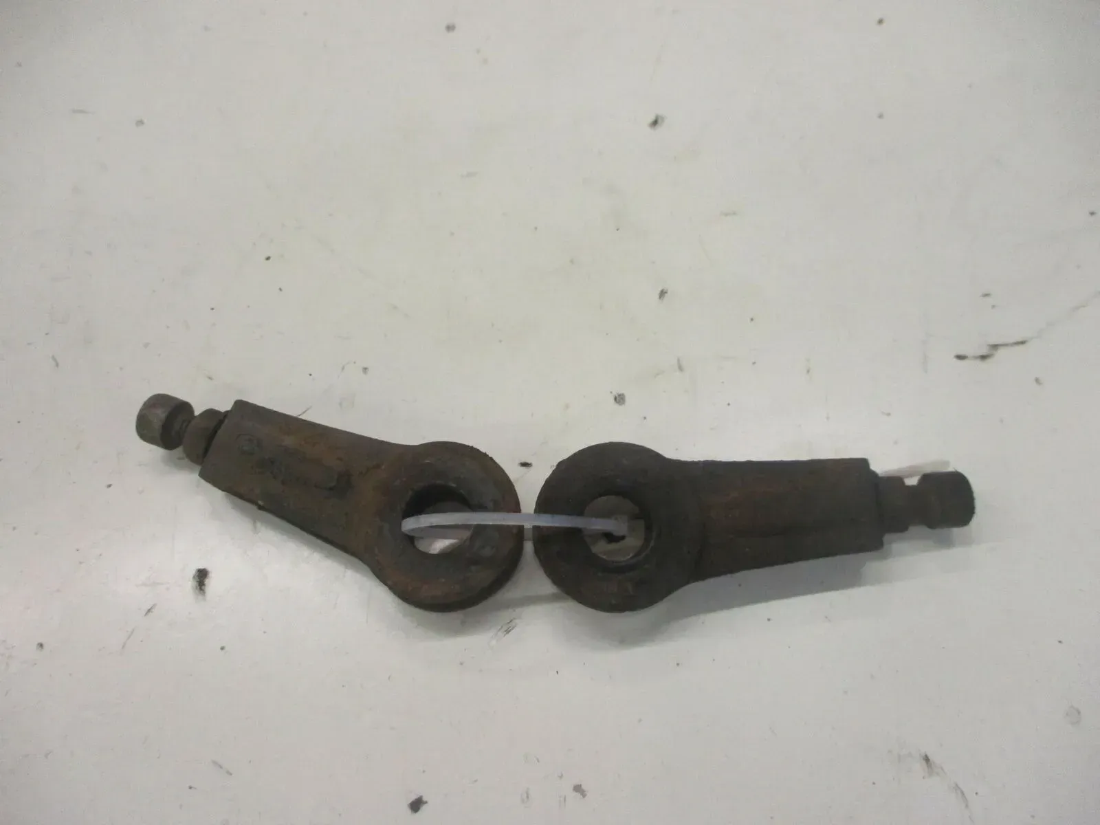 Kawasaki KE 175 D Bj.80 Kettenspanner rechts links Antriebskettenspanner - Bild 1