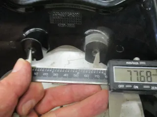 Q953 Suzuki GSX-R 1100 Soziusgriff Verkleidung Heckspoiler Haltegriff - Bild 8
