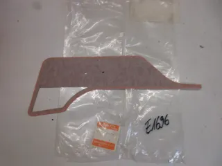 E1696. Suzuki GSX 750 E Aufkleber Dekor 68136-45420-71P Verkleidung rechts Emblem - Bild 2