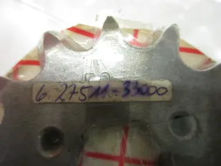 E1038. Suzuki GT 380 Ritzel Zahnrad 27511-33000 Motor vorne 14 Z sprocket - Bild 4