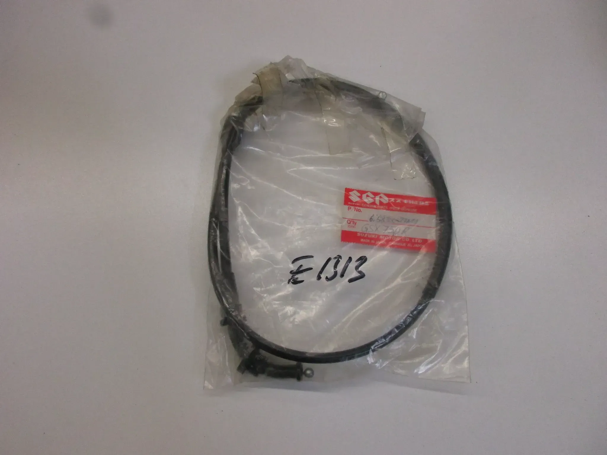 E1313 Suzuki GSX-R 750 Gaszug Gaszugseil 58300-27A11 schließer bowdenzug throttle - Bild 1