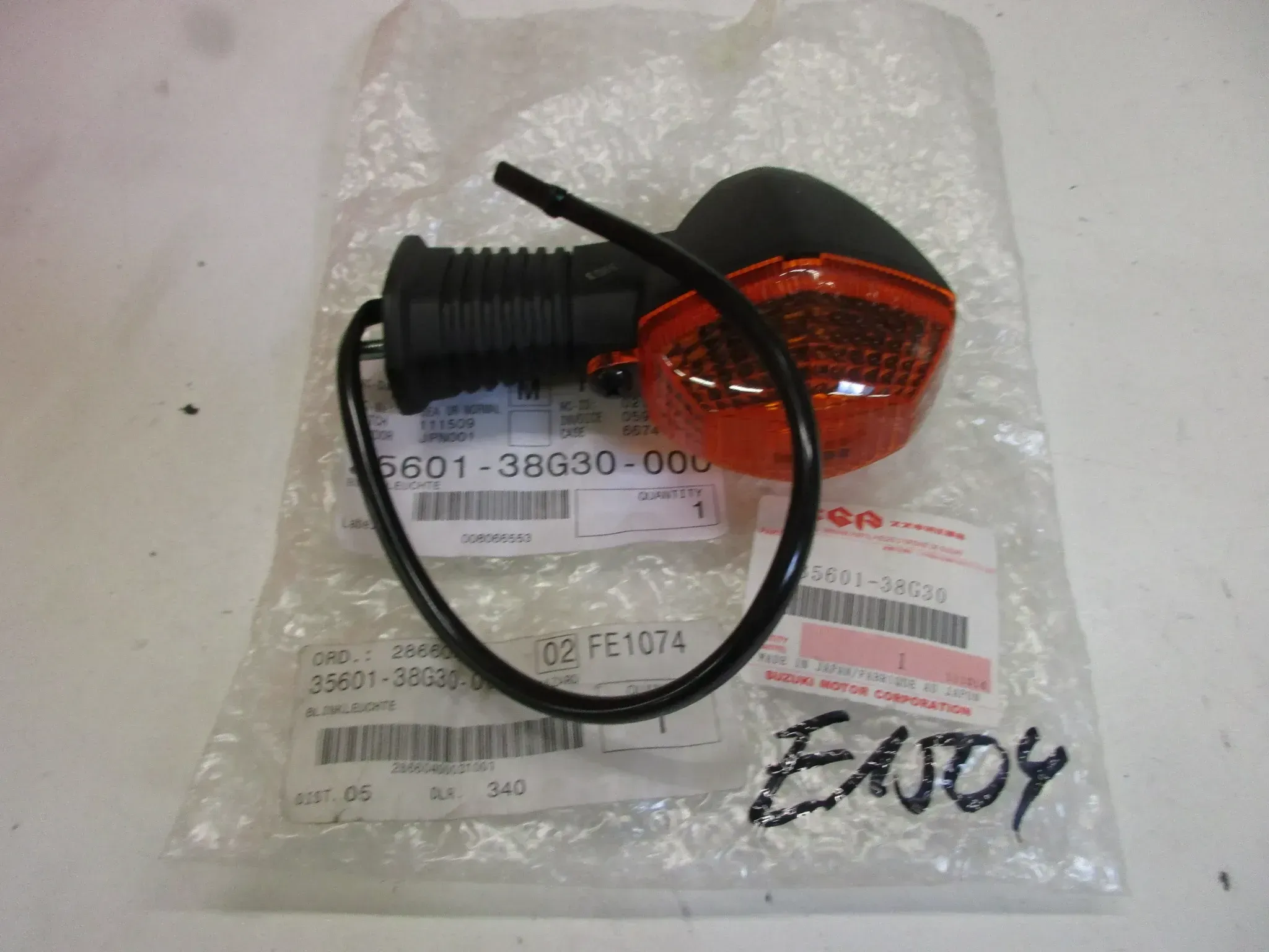 E1504. Suzuki GSF 650 S Bandit Blinker vorne rechts 35601-38G30 Original Blinkleuchte - Bild 1
