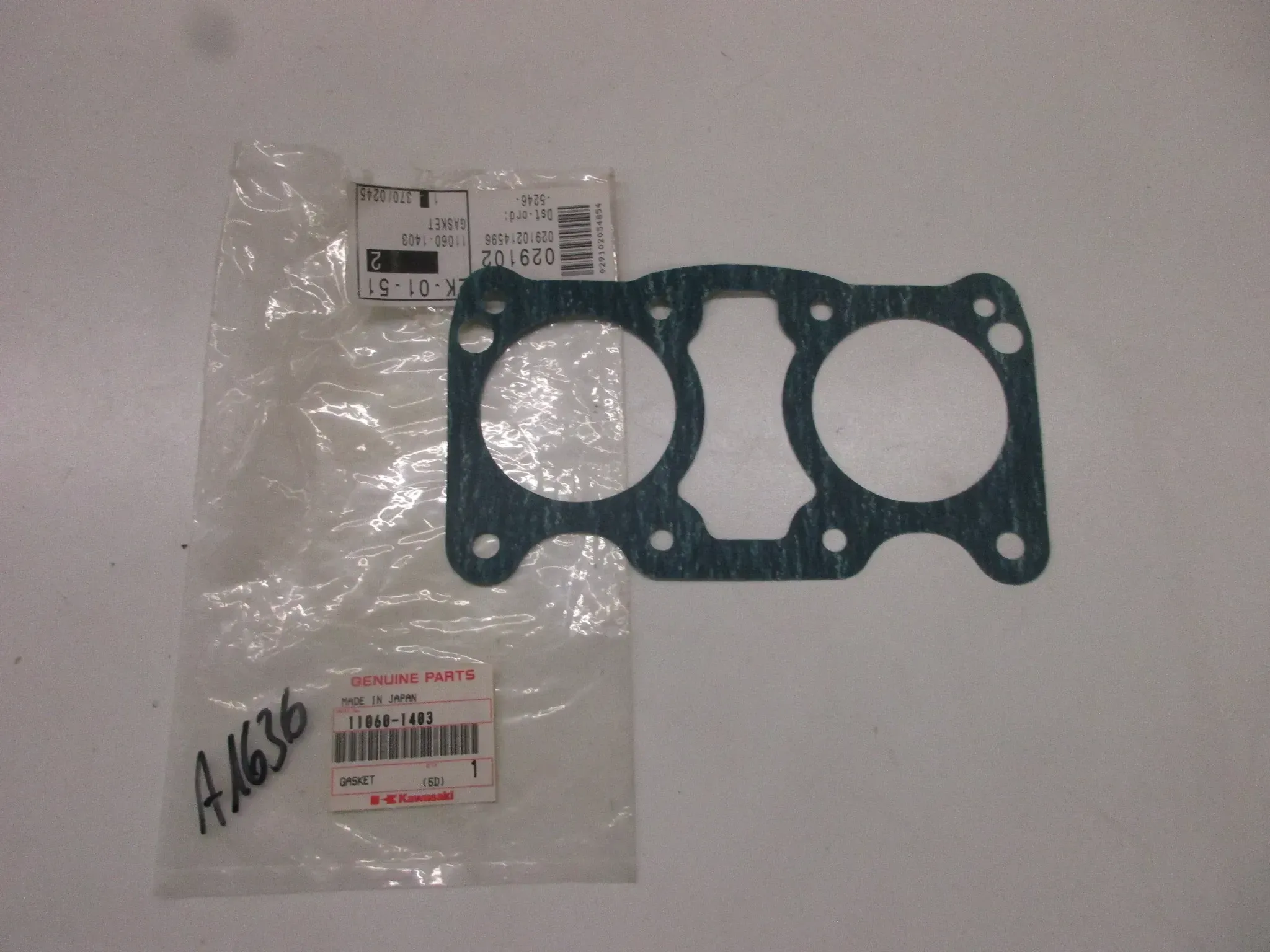 A1636 Kawasaki Z 400 D KZ 400 Zylinderfußdichtung Motor 11060-1403 Original gasket - Bild 1
