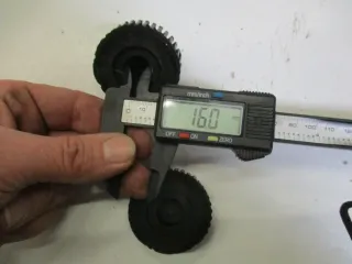 2. Suzuki DR 650 R SP44B Tankgummi Vibrationsdämpfer links rechts - Bild 3