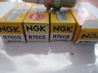 R1863 NGK B7ECS Suzuki Yamaha Kawasaki Zündkerzen Ø 14 mm Motor - Bild 6