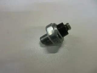 O. Suzuki GSX 600 F GN72B Öldruckschalter Sensor Schalter Motordeckel Motor - Bild 1