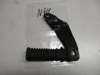N64 Yamaha RD 250 LC 4L1 Soziusraste hinten links Fußrastenbrücke - Bild 1