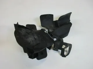 O. Yamaha FZS 600 FAZER RJ02 Verkleidung innen Rahmen Cockpit Gummi - Bild 2