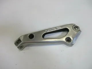 O. Suzuki GSX 1100 ES GU71BD Fußrastenhalter links Fußratsenbrücke Halter - Bild 1
