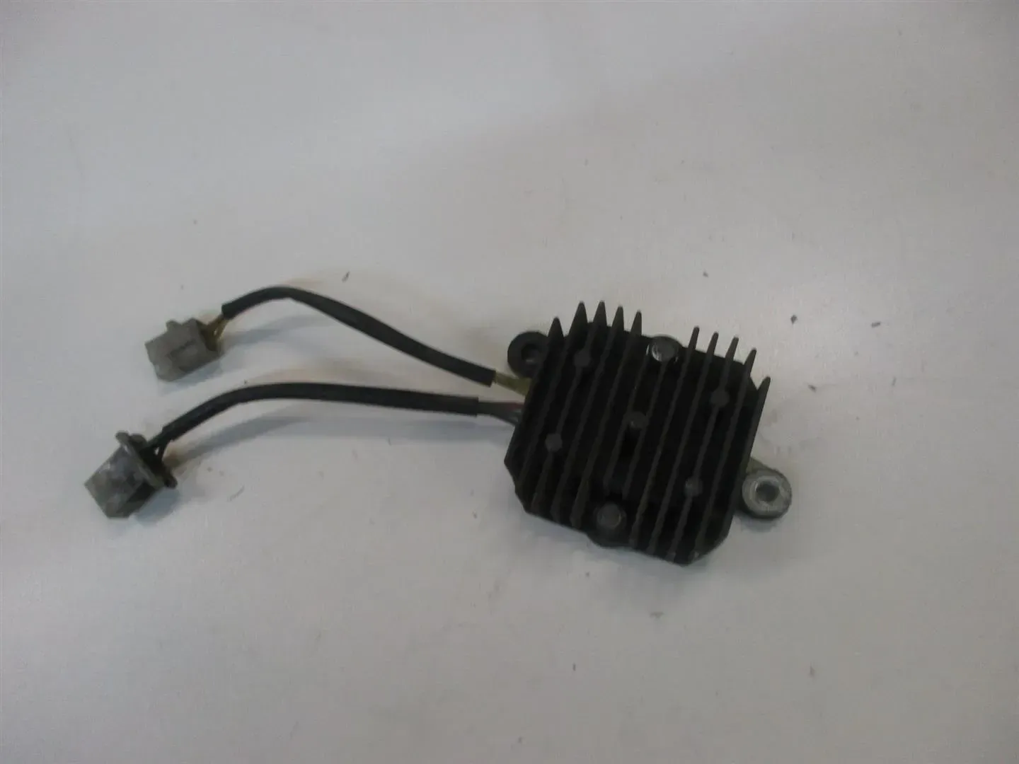 1. HONDA FT 500 PC07 SPANNUNGSREGLER GLEICHRICHTER LICHTMASCHINE REGLER SH532-12 - Bild 1
