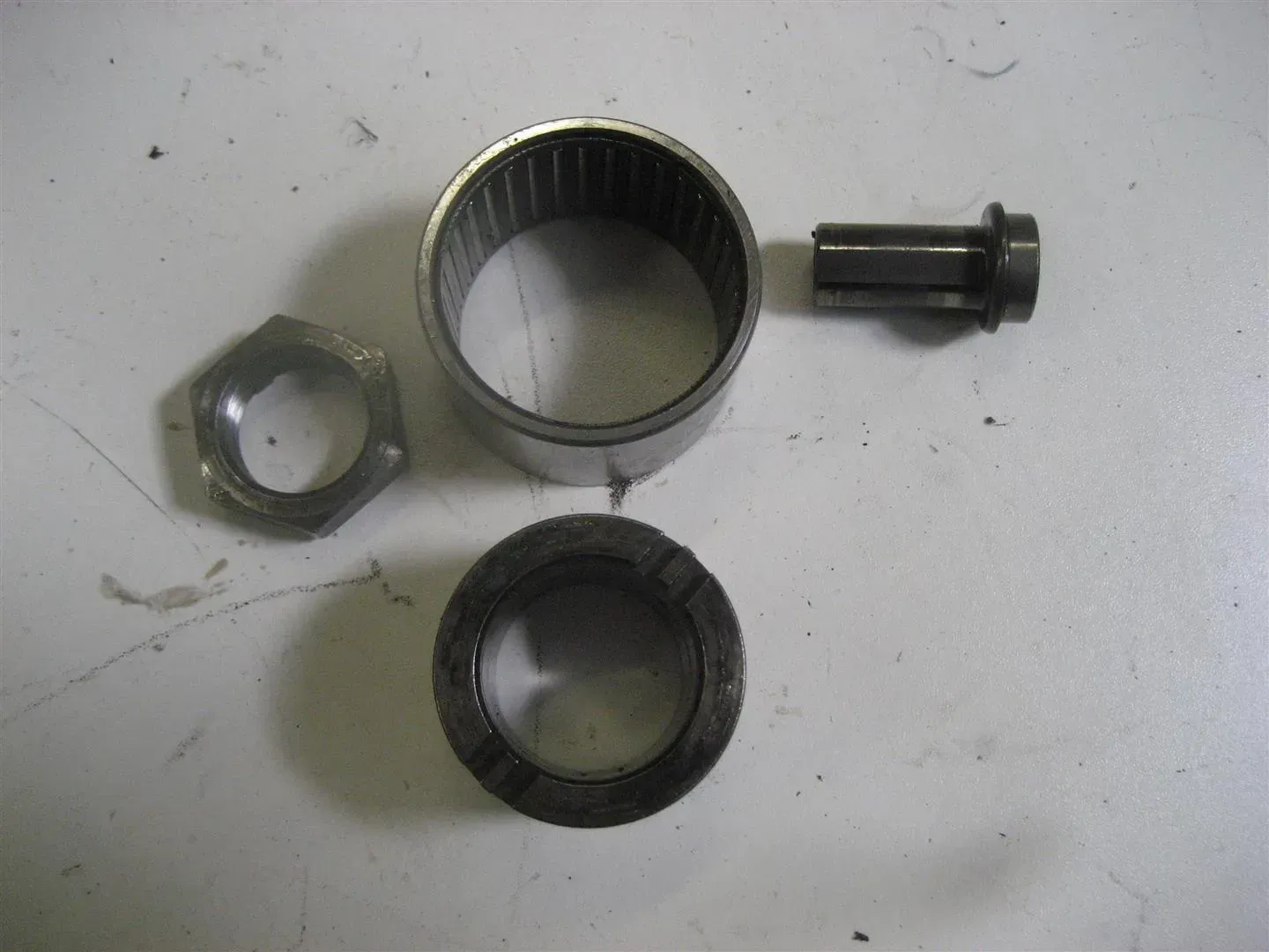 1. HONDA CBR 1000 F SC21 KUPPLUNG LAGER NADELLAGER 40 x 47 x 31 mm MUTTER - Bild 1