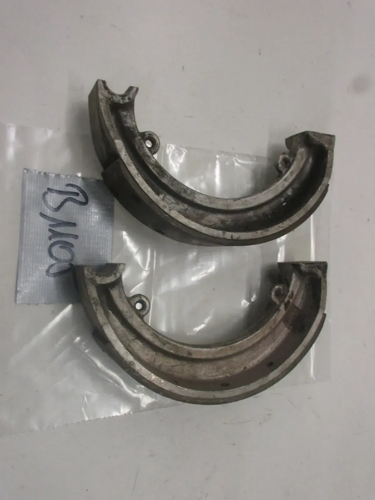 Bremsbelag Bremsklotz Trommelbremse B1105 BMW 22536380303 S11 Bremstrommel - Bild 1