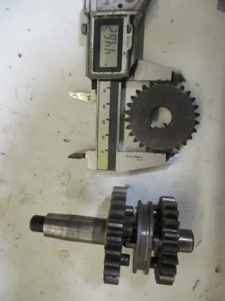Getriebe Getriebewelle Zahnrad B1807 Fichtel Sachs SM98 Zwischenrad Welle - Bild 3