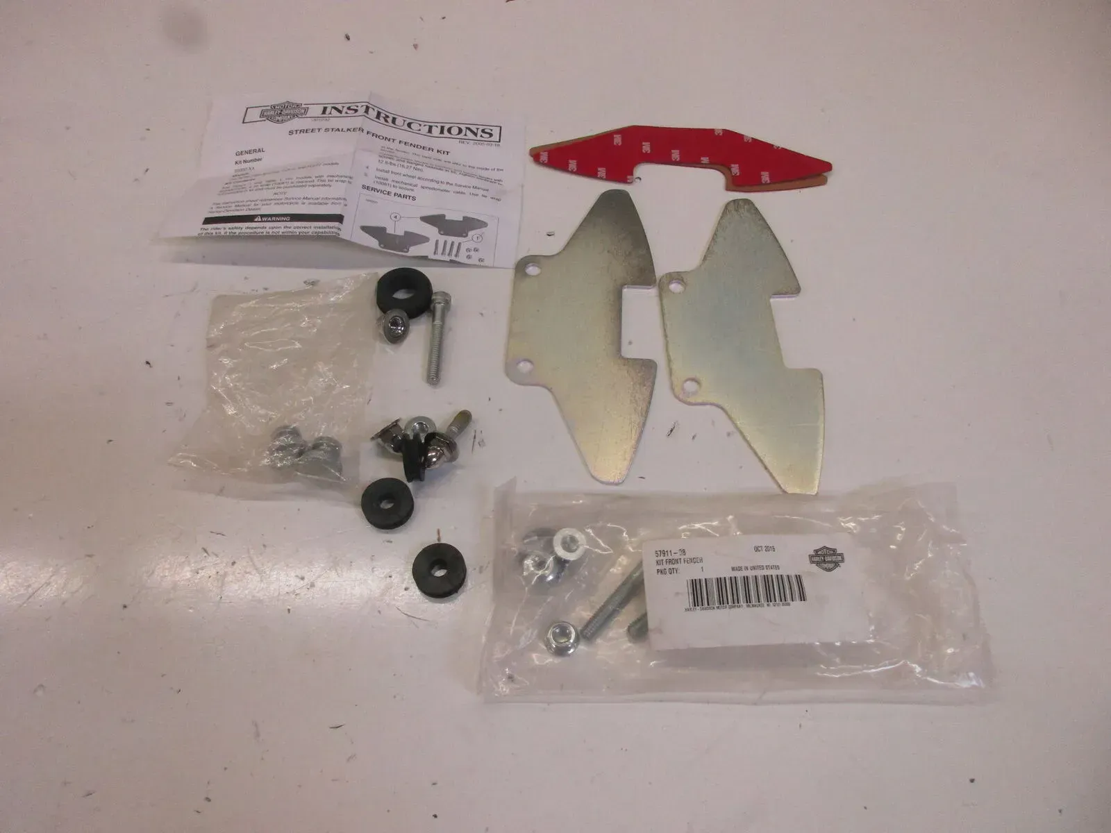Fenderhalter Montage 57911-98 Träger 33. Harley Davidson Schmutzfänger Kit - Bild 1