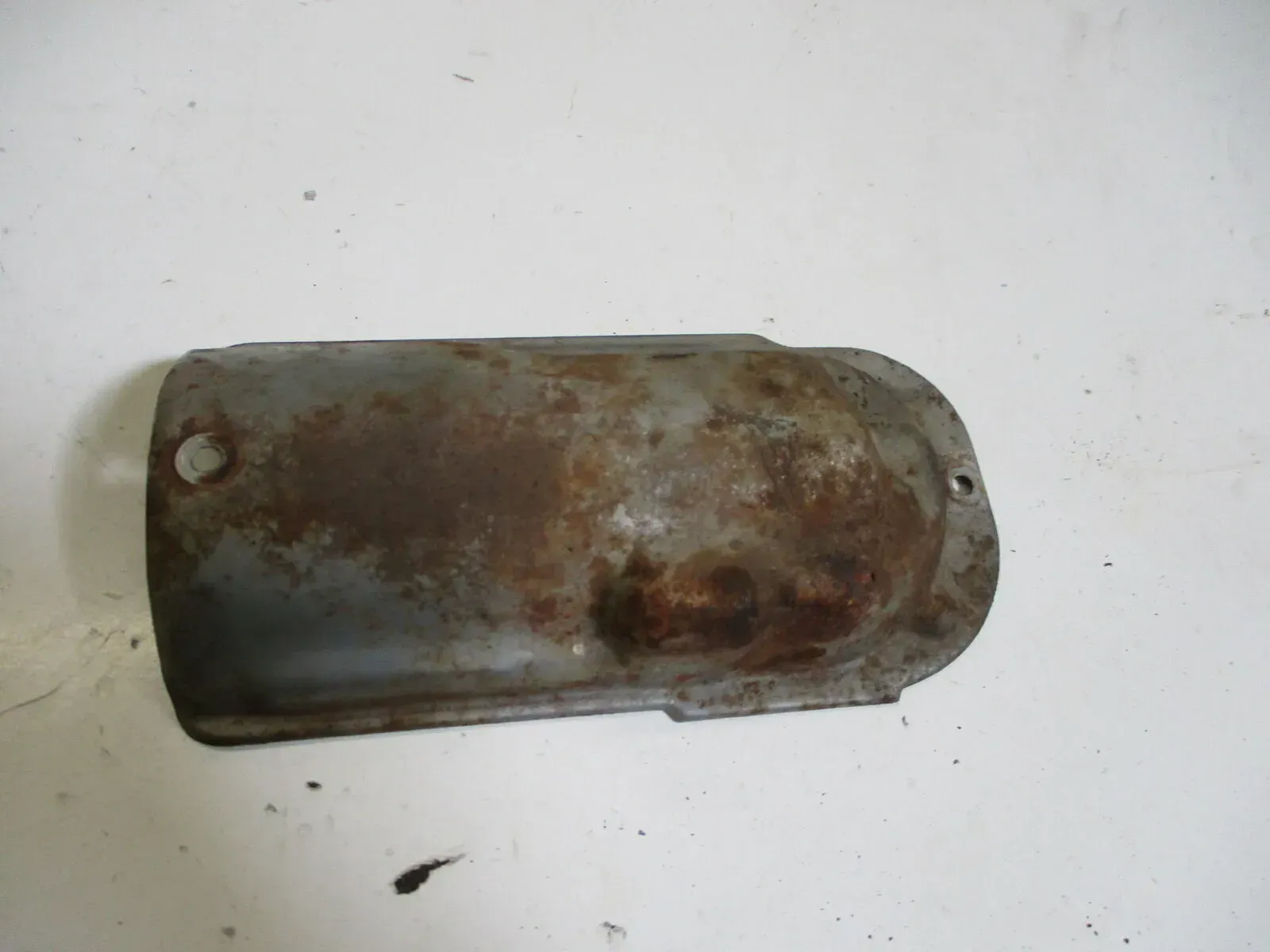2. Suzuki GS 550 E Bj.78 Anlasserabdeckung Blende Deckel Anlasser Verkleidung - Bild 1