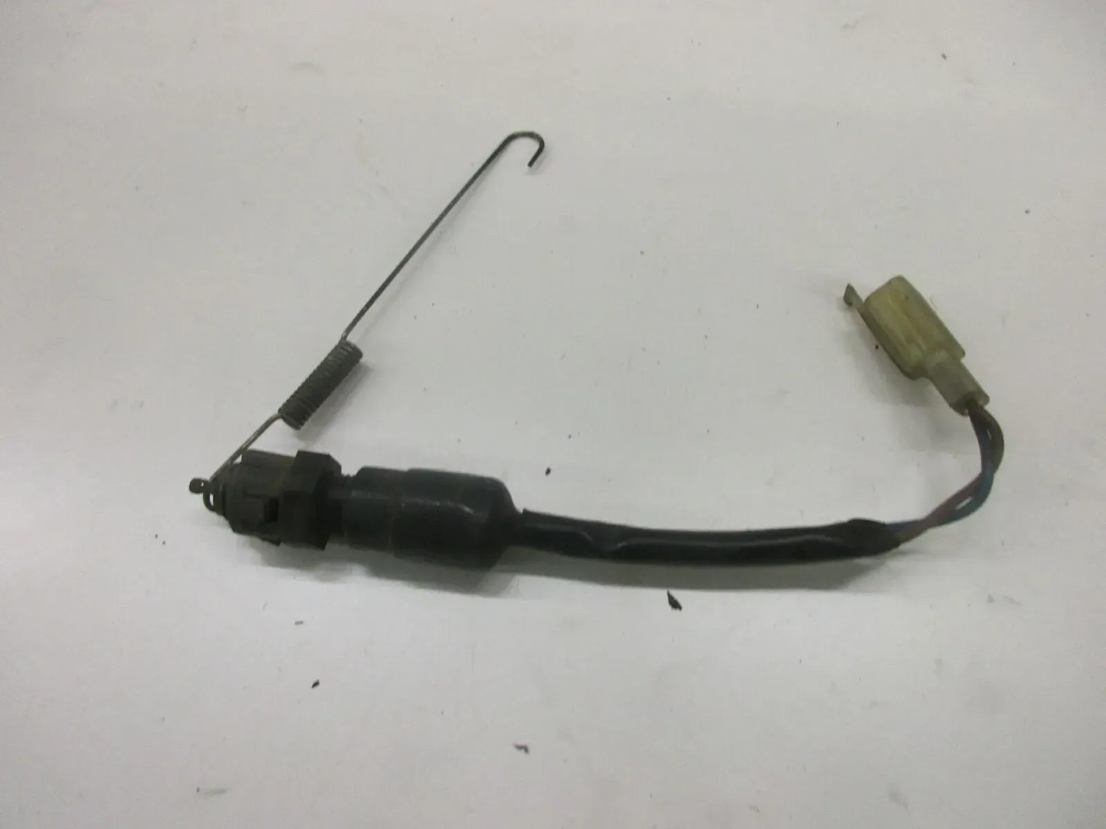 3. Kawasaki GPZ 600 R ZX600A Bremslichtschalter mit Feder hinten Bremslicht - Bild 1