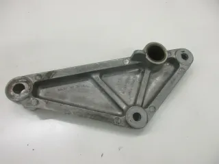 Kawasaki GPZ 550 UT ZX 550 A Fußrastenhalter rechts Fußraste Fußrastenbrücke - Bild 3