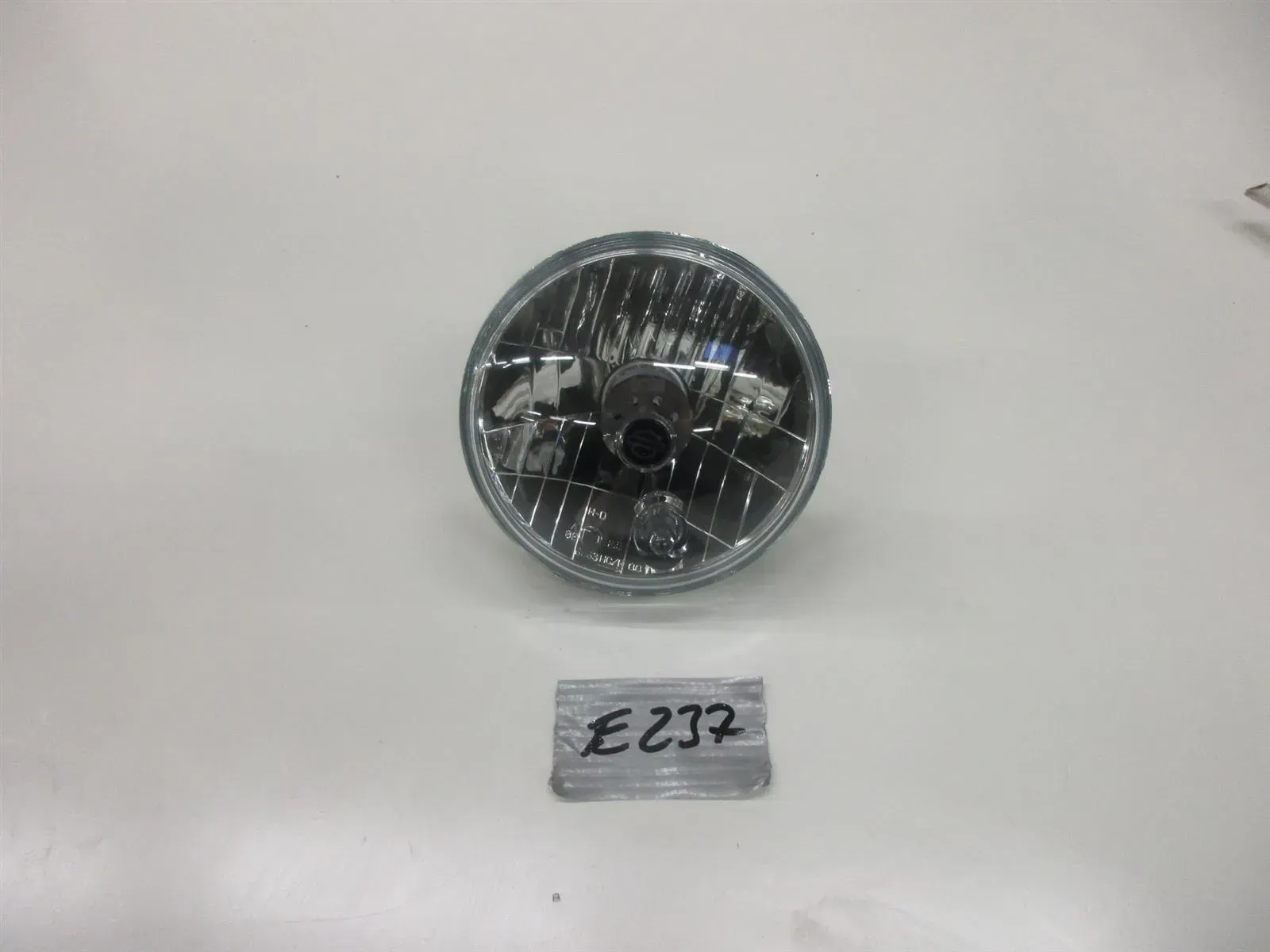 Scheinwerfer Licht Hauptscheinwerfer  5 3/4 E237. Harley Davidson Sportster Dyna - Bild 1