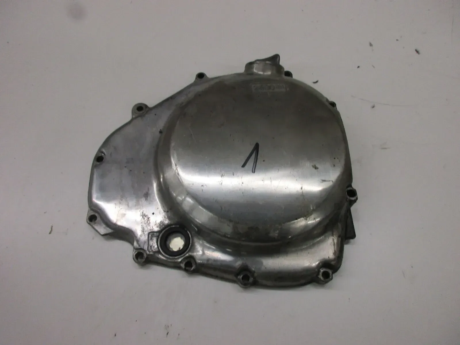 1. Suzuki GS 550 M Katana Kupplungsdeckel (1) Motordeckel rechts Gehäuse Deckel - Bild 1