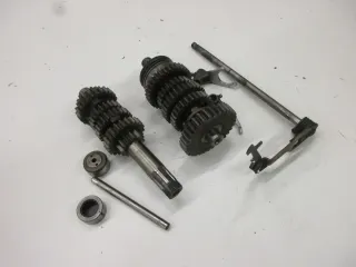 Suzuki GS 550 M Katana Getriebesatz Getriebe Getriebewelle Motor Antrieb - Bild 2