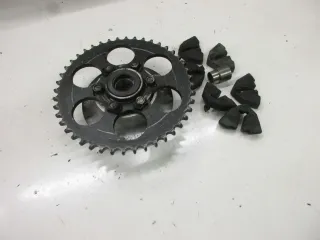 Suzuki GSX 400 E_S GK 53 C Kettenradträger mit Ruckdämpfer (2) Anrtriebsgummi - Bild 4