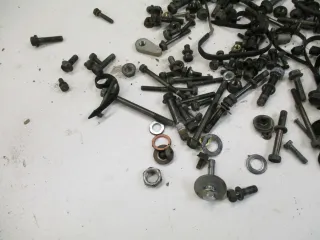 Schraubensatz Konvolut 8. Suzuki GSX 600 F GN72B Kleinteile Schrauben Bolzen - Bild 2
