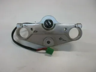 O2. Suzuki GSX 600 F GN72B Gabelbrücke oben mit Zündschloß Gabel Gabelbrille - Bild 4