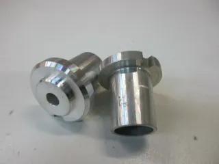 O. Suzuki GSX 600 F GN72B Hülse Buchse Rahmen Schraube Verkleidung Halter - Bild 1