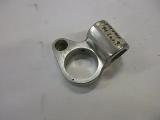 O. Suzuki GSX 600 F GN72B Lenkerhalter rechts Lenker Halter Lenkerklemme - Bild 2