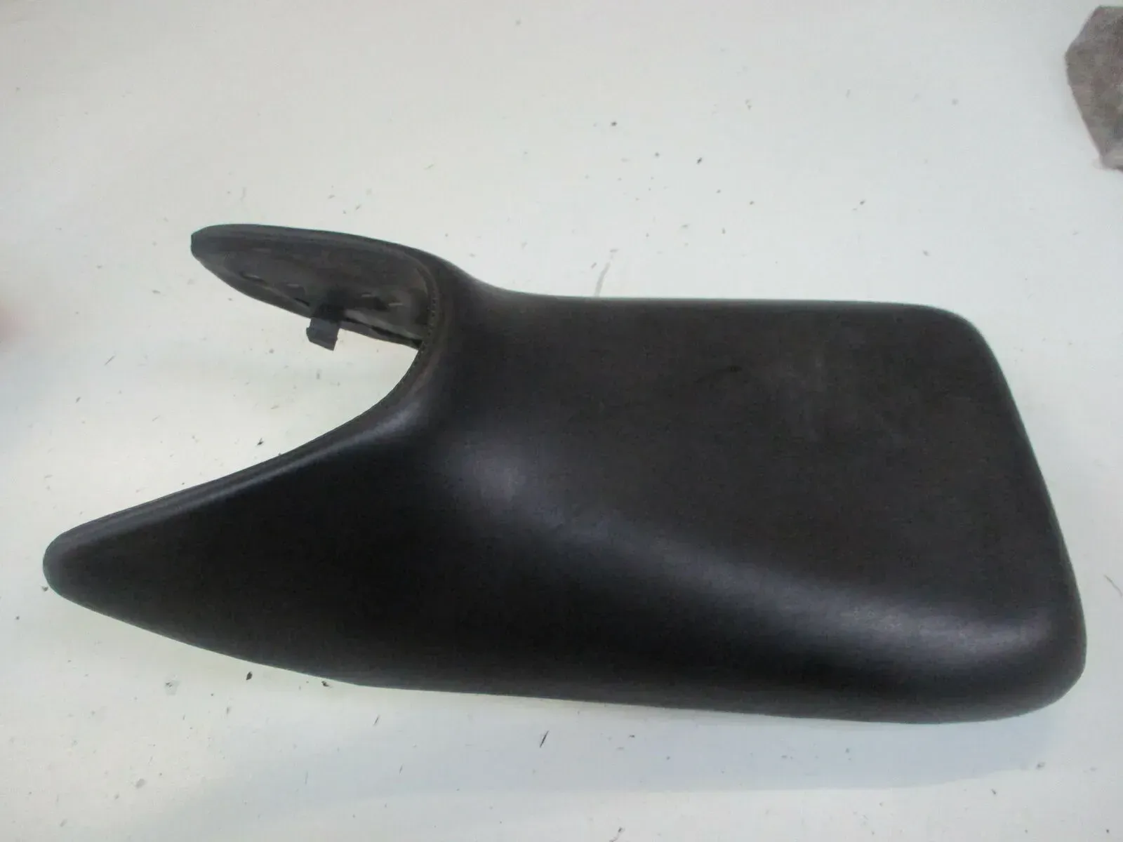 Honda CBR 125 R JC34 Sitzbank Sitzkissen Sitzpolster Sitz vorne seat front - Bild 1