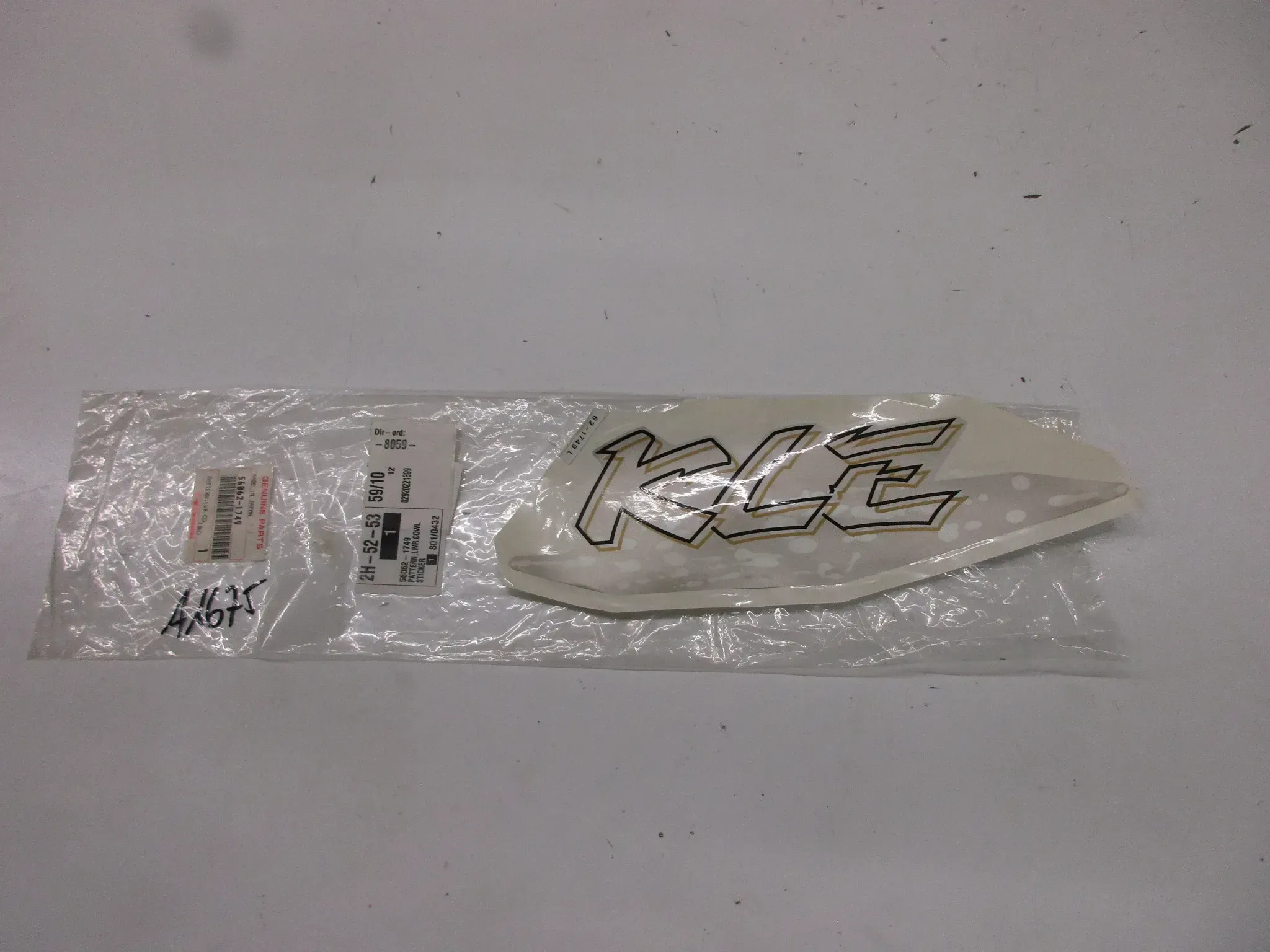 A1675 Kawasaki KLE 500 A Aufkleber Verkleidung Emblem 56062-1749 Dekor Original - Bild 1