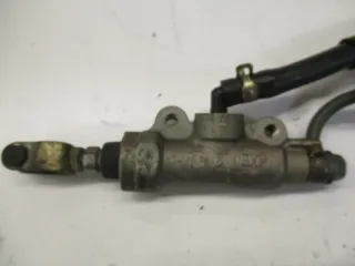 1. Yamaha TDR 125 5AN Bj97 Hauptbremszylinder hinten rechts - Bild 2