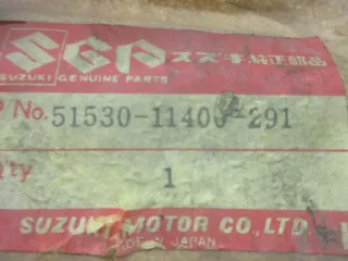 A542. Suzuki GSX 250 Scheinwerferhalter rechts Lampenhalter 51530-11400-291 - Bild 4