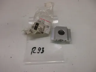 R93. Kawasaki ZR 750 ZR-7 GPZ 1100 Kettenspanner Adjuster Kette 33040-1142 - Bild 1