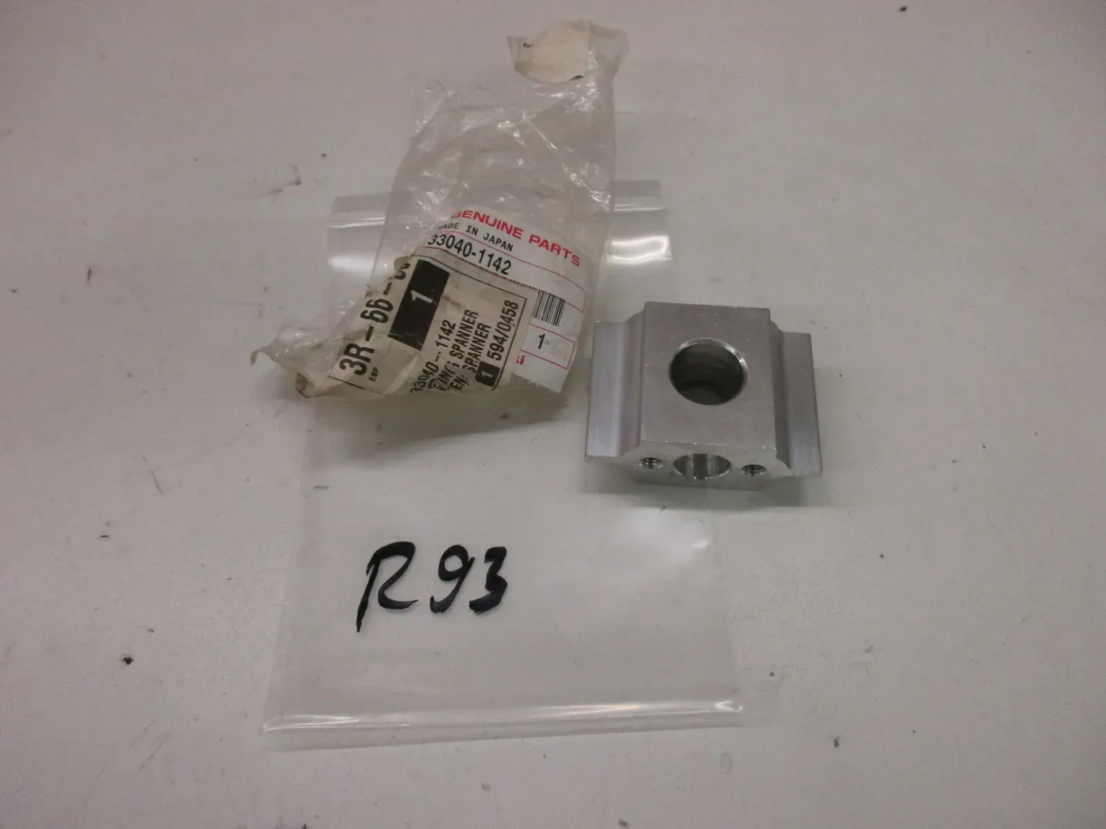 R93. Kawasaki ZR 750 ZR-7 GPZ 1100 Kettenspanner Adjuster Kette 33040-1142 - Bild 1