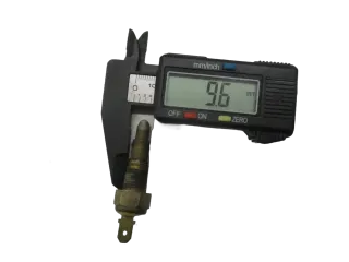 2. Yamaha FZS 600 Fazer RJ 02 Kühlersensor Thermostat Wasser - Bild 1