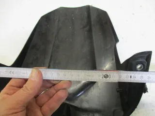 Q1046 Yamaha YZF-R6 RJ05_09 Spritzschutz hinten Fender Radlauf - Bild 6