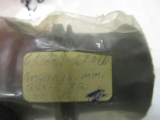 E843. Suzuki GSX-R 750 Ansaugrohr Luftfilter 13882-27A00 Ansaugstutzen Gummi - Bild 4