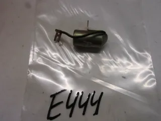 E444. Suzuki GT 550 Kondensator  Elektrik 32343-34020 rechts condenser - Bild 3