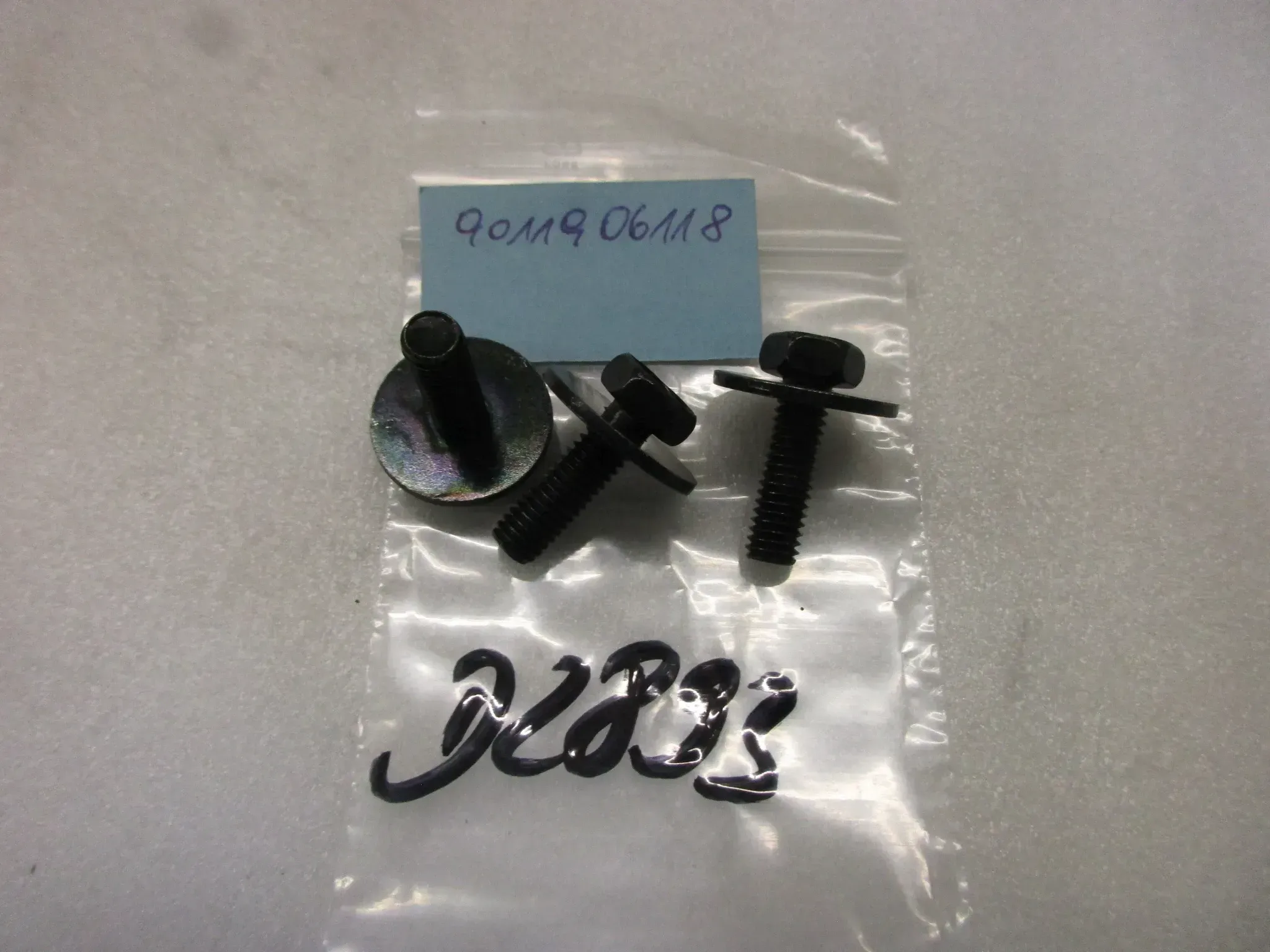 D2893 Yamaha TZR 125 DT 125 R Schraube Rahmen 90119-06118 Verkleidung Fender - Bild 1