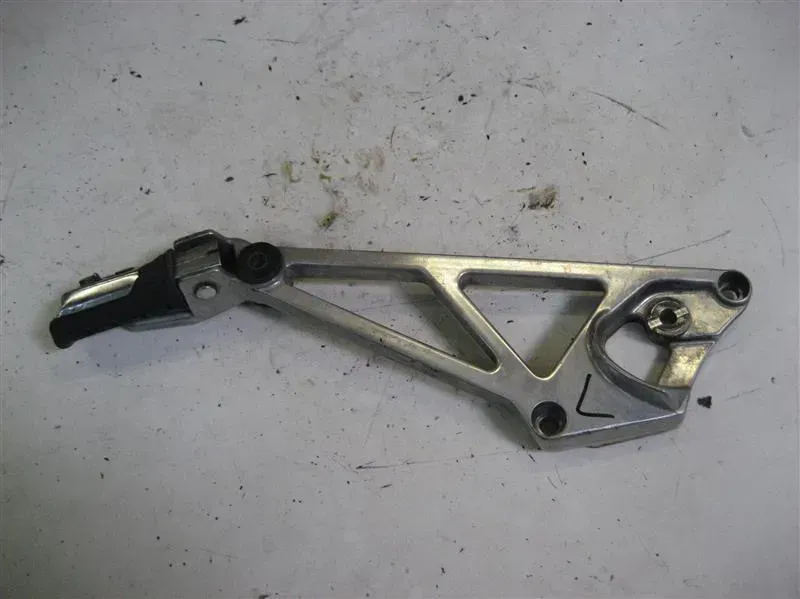HONDA VF 1000 F_F2 SC15 FII FUßRASTENHALTER MIT FUßRASTE HINTEN LINKS - Bild 1