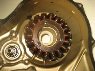 HONDA GL 1100 SC02 GOLD WING 82 LICHTMASCHINE MIT LICHTMASCHINENDECKEL STATOR - Bild 4