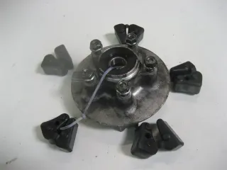 1. HONDA CBR 1000 F SC21 KETTENRADTRÄGER MIT RUCKDÄMPFER ANFAHRGUMMI GUMMI - Bild 3