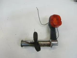 1. Honda CB 250 N_T Blinker mit Halter vorne links Turn Signal Blinkerhalter - Bild 2