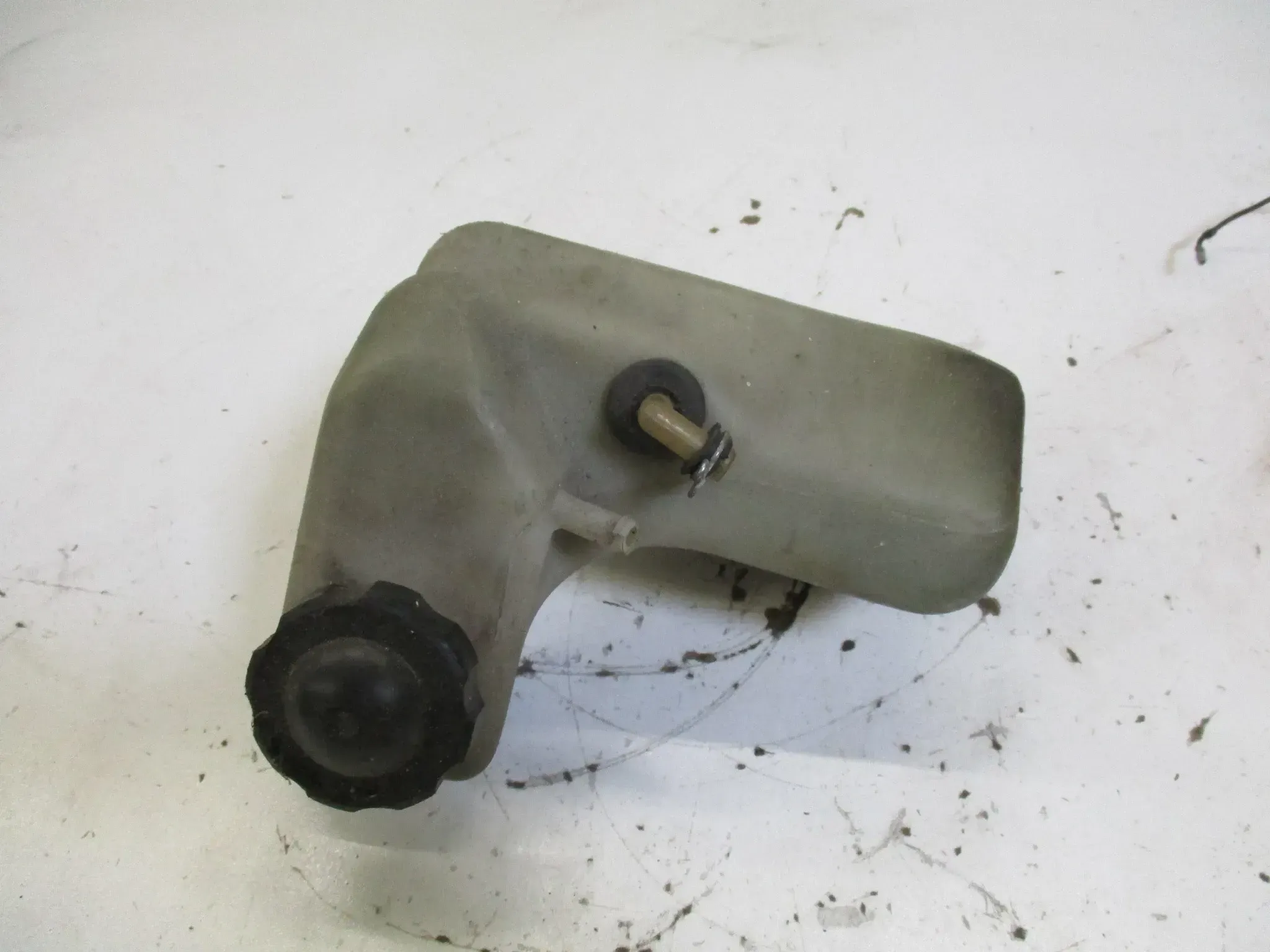3. Honda GL 1100 SC02 Goldwing Kühlwasserbehälter Kühlwasserausgleichsbehälter - Bild 1