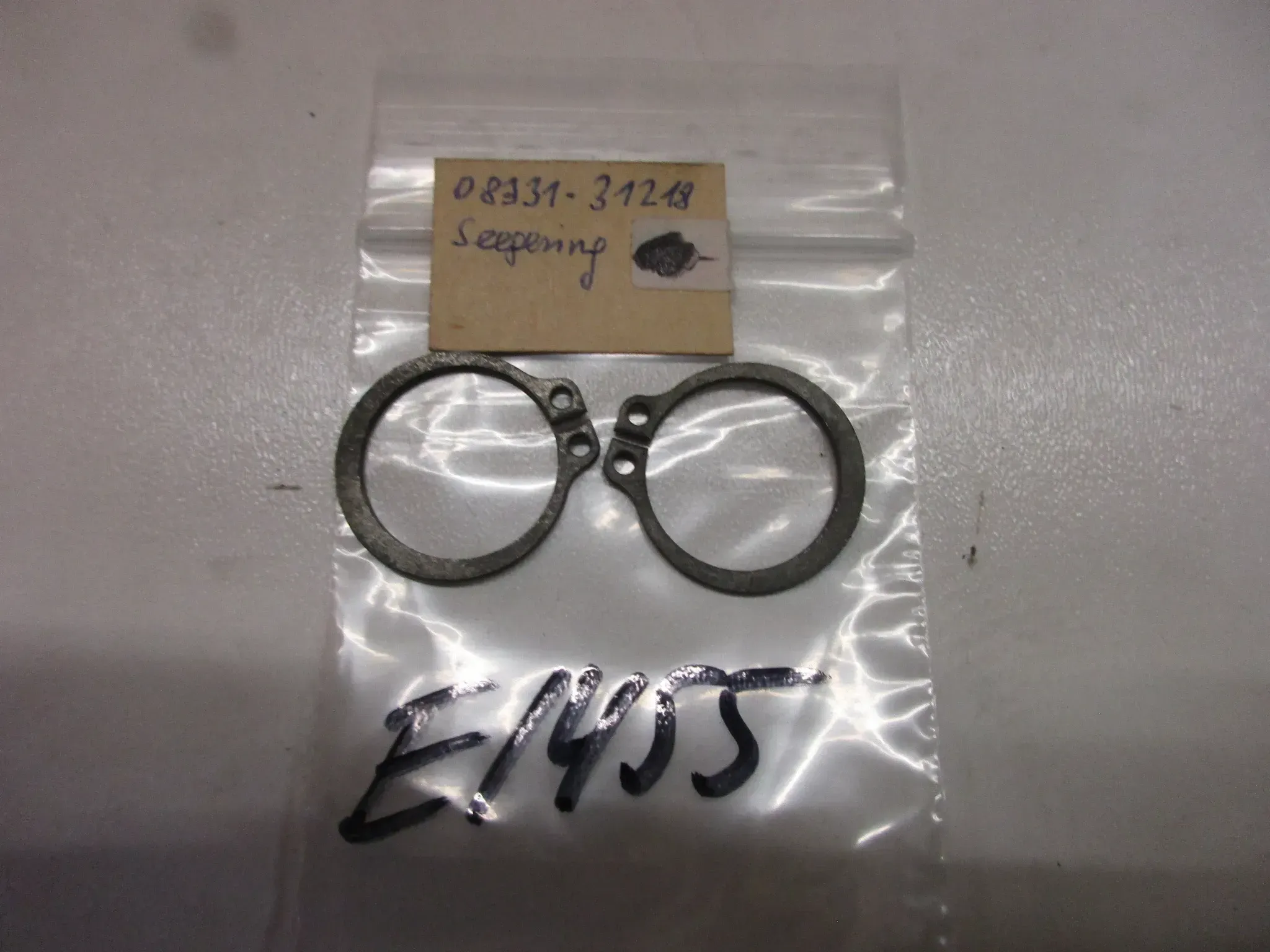 E1455 Suzuki VS 700_750 Sicherungsring 08331-31218 circlip 21 mm Motor Seegering - Bild 1