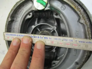 4. Honda XL 250 K4 S SL Bj.77 Bremstrommel Bremsankerplatte vorne brake drum front - Bild 3