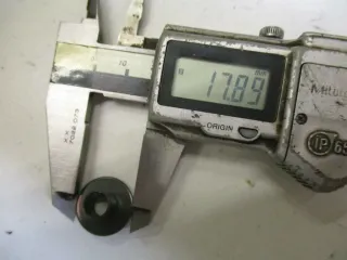 D2131 Yamaha FZ600_750 FZR 1000 Hülse ET 90387-067N5 Scheinwerfer Beleuchtung - Bild 5
