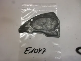 E1047. Suzuki RV 50 Blende Verkleidung 11380-27201 Ölpumpe Deckel Abdeckung - Bild 1